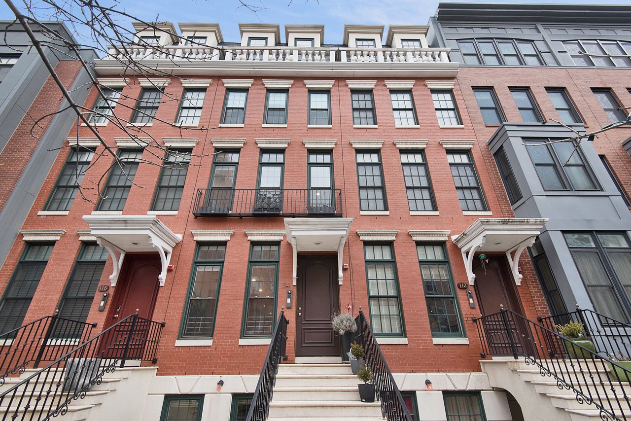 A row of Northern New Jersey townhouses we could manage for you